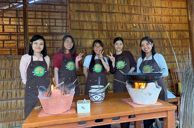 Making Mekong Style Bánh xèo Mekong Rustic Can Tho Hideaway - FAQ