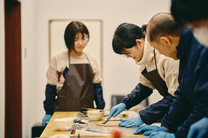 making-of-echizen-lacquerware-and-lacquering-tray-experience