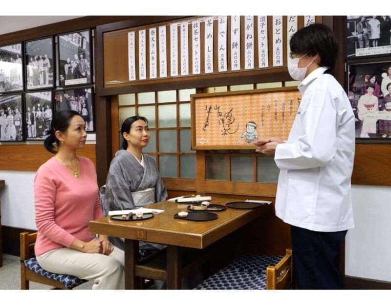 making-wagashi-japanese-sweets-at-tokyos-koboji-temple