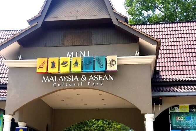 Malacca Day Tour (Price based per car) - The Sum Up