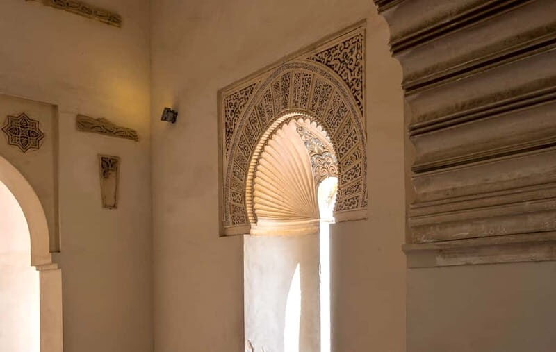 Málaga: 2.5-Hour Private Walking Tour - Starting Point and Setup