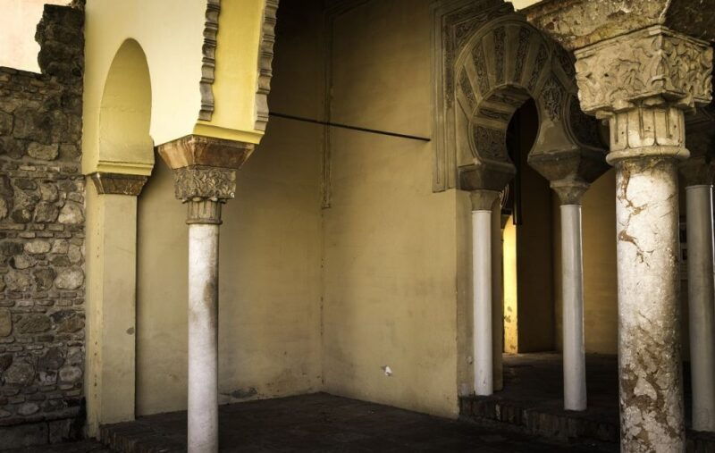 malaga-3-hour-complete-walking-tour-with-tickets
