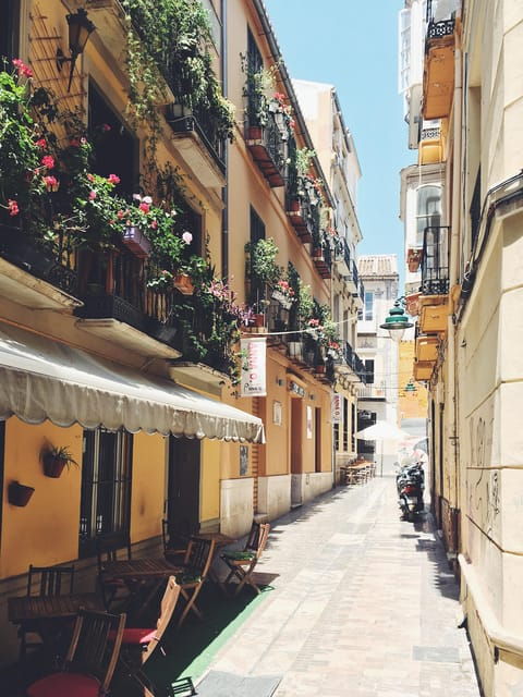 malaga-3-hour-complete-walking-tour-with-tickets