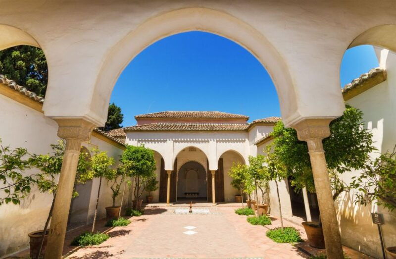 malaga-capture-the-most-photogenic-spots-with-a-local