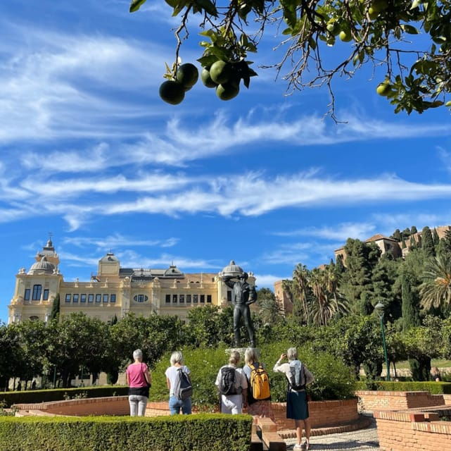 malaga-castle-hill-and-fisherman-village-e-bike-tour