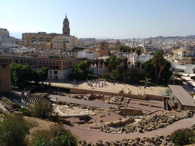 malaga-cathedral-alcazaba-roman-theater-walking-tour