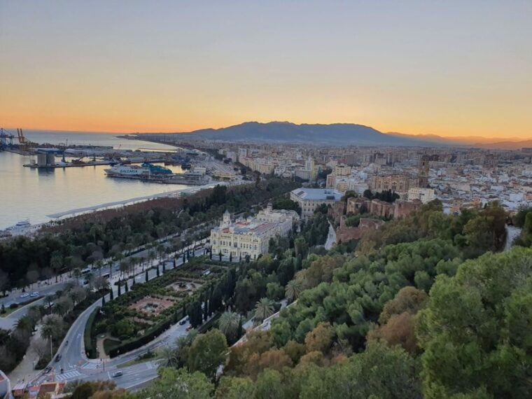 malaga-cathedral-alcazaba-roman-theater-walking-tour