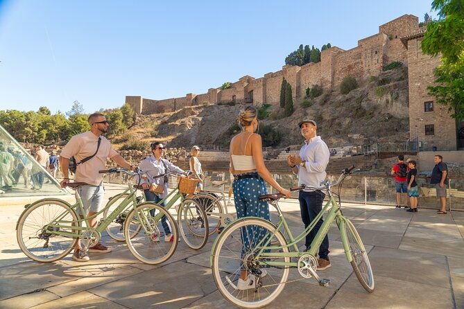 malaga-city-highlights-guided-vintage-bike-tour