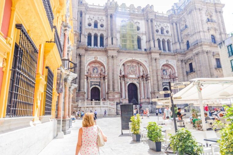 malaga-city-sightseeing-hop-on-hop-off-bus-tour