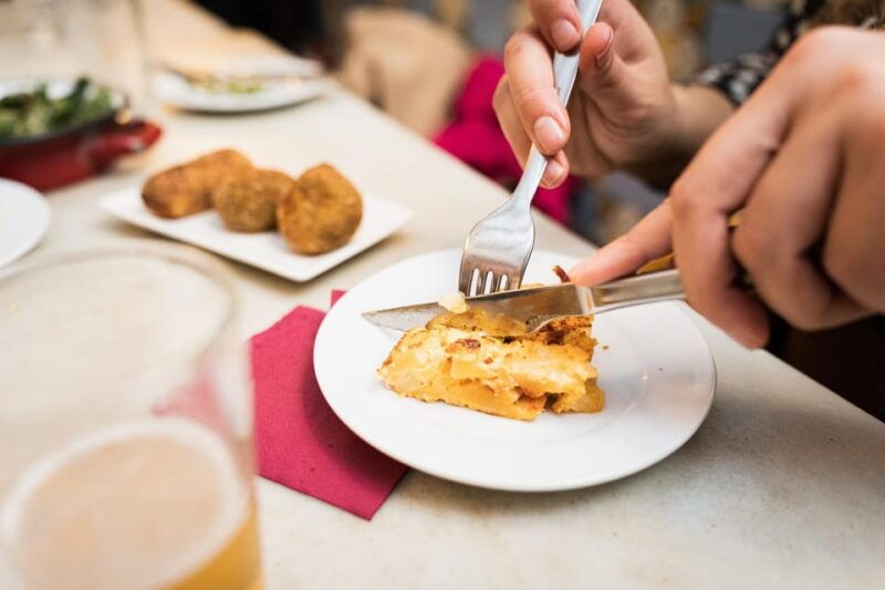 malaga-food-tour-with-tapas-drinks-with-a-local-2