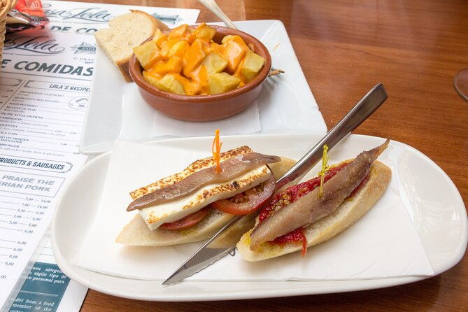 malaga-food-tour-with-tapas-drinks-with-a-local