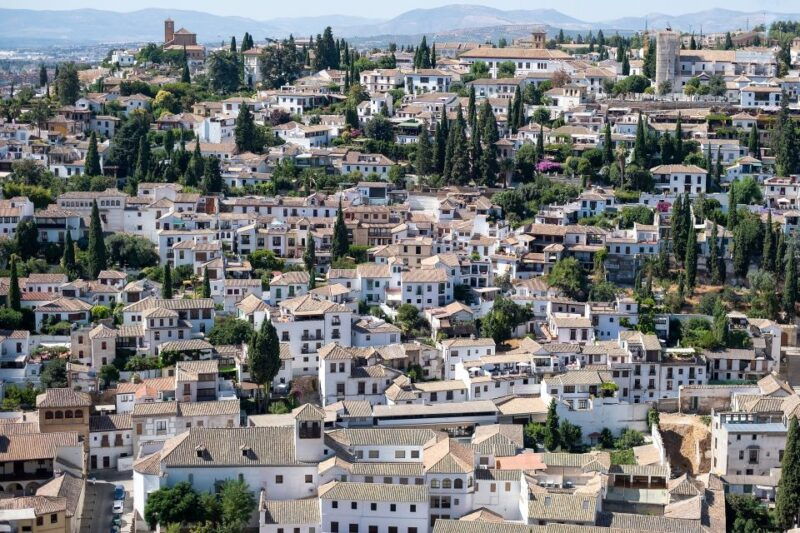malaga-granada-day-trip-with-alhambra-palaces-and-gardens