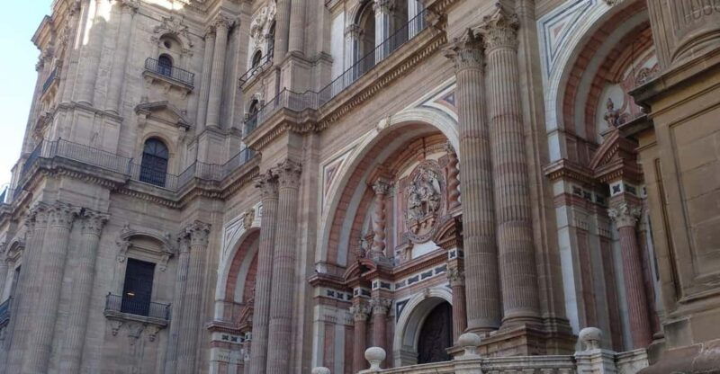 malaga-old-tour-walking-tour-w-cathedral-picasso-museum