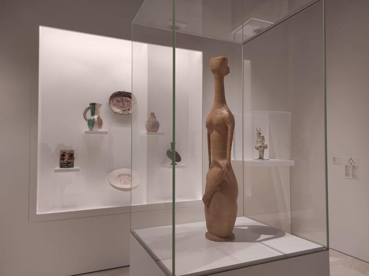 malaga-old-tour-walking-tour-w-cathedral-picasso-museum