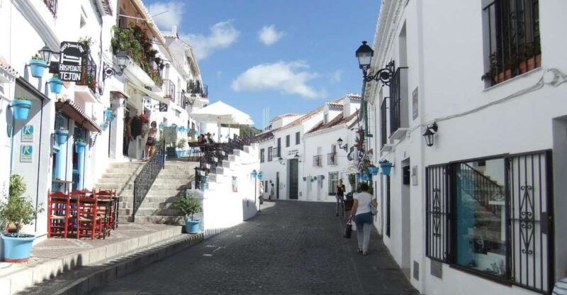 malaga-private-day-trip-to-mijas