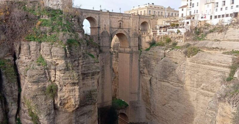 malaga-ronda-setenil-de-las-bodegas-optional-sunset