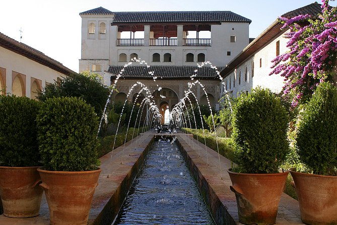 malaga-shore-excursion-skip-the-line-alhambra-and-generalife-gardens-tour