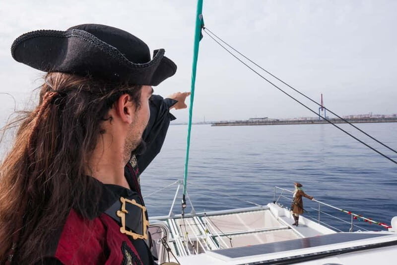 Malaga: Theatrical Boat Tour - Adventures on the High Seas - What to Expect During the Tour
