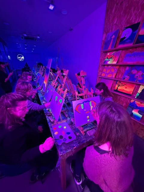 malaga-wine-gogh-glow-academy-paint-and-sip-class