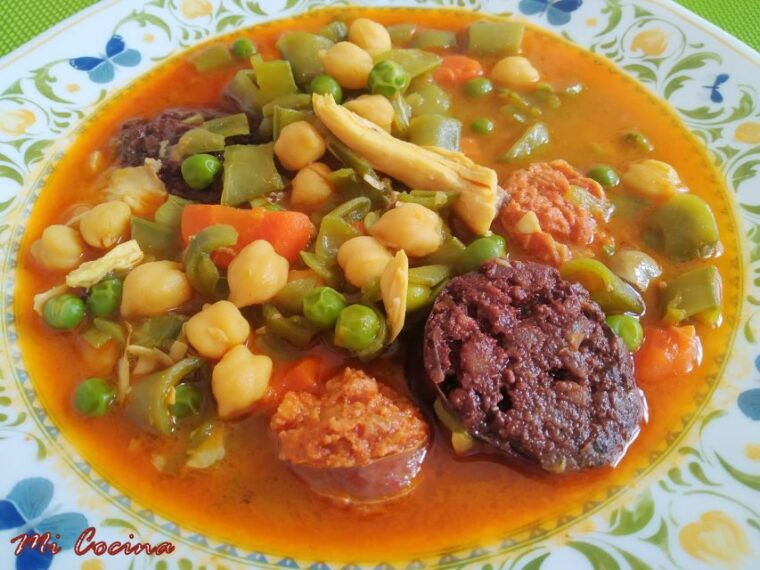 malagas-tradition-and-tapas-tour-with-official-guide