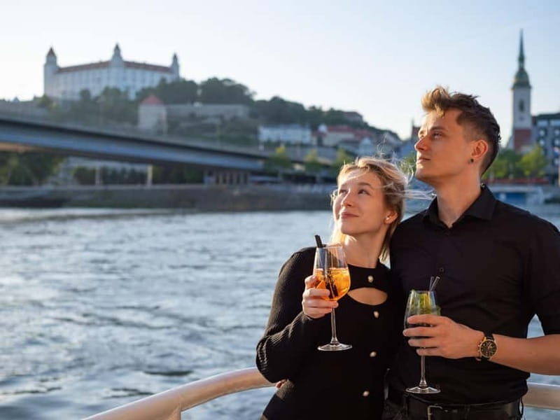 Malalata Party: Music cruises by sightseeing boats - FAQs