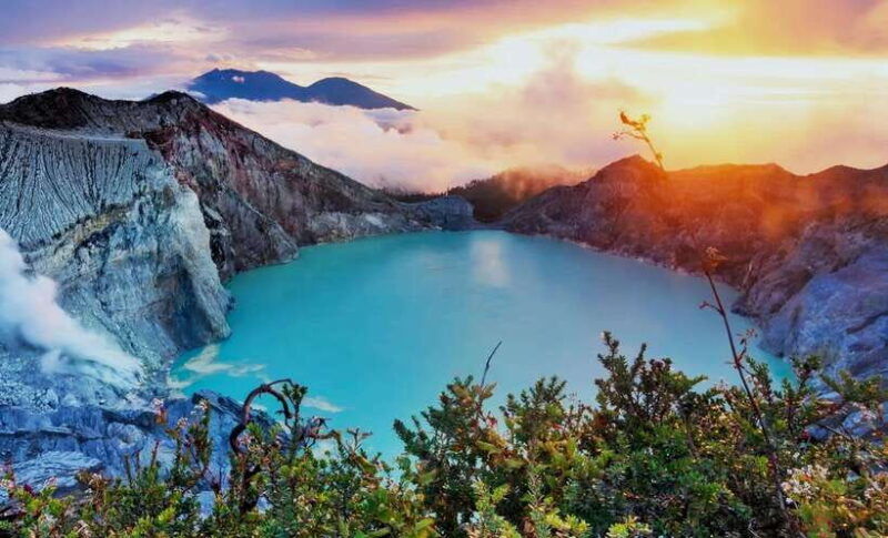 malang-2d1n-shared-tour-of-mount-bromo-ijen-crater
