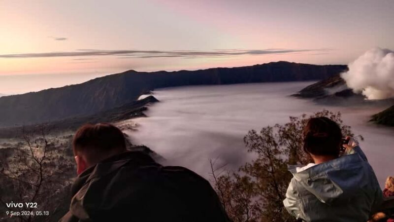 Malang: Bromo Sunrise & Jodipan Colorful Village Tour - The Itinerary: What You Can Expect