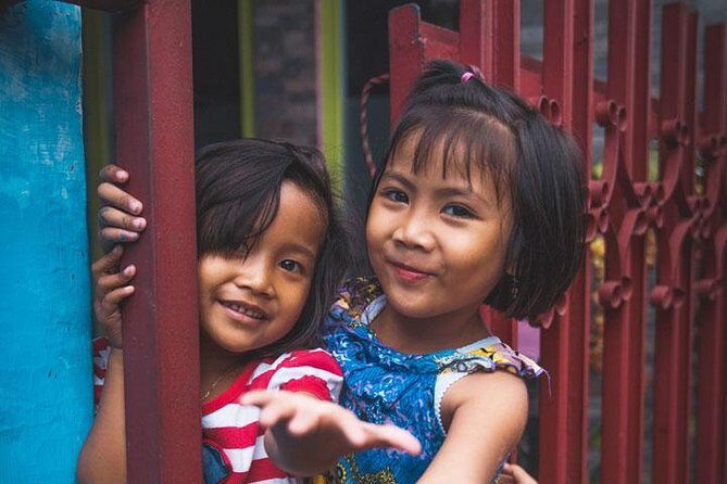 Malang local life kampong walking tour - city highlights in between // 4 - 6 hrs - Key Points