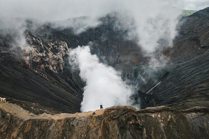 Malang : Private Sunrise Tour to Bromo with Crater Exploration - Authentic Insights from Reviewers