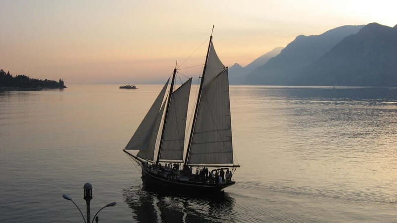 Malcesine: Fireworks Evening Cruise - Key Points