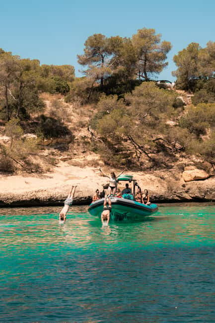 Mallorca: 2h speedboat tour, visit caves, cliffs and snorkel - The Sum Up