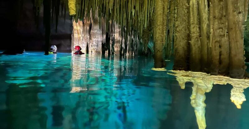 mallorca-aquatic-cave-exploration-guided-tour-2-languages