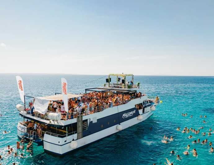 mallorca-boat-party-with-live-djs-lunch-nightclub-entry