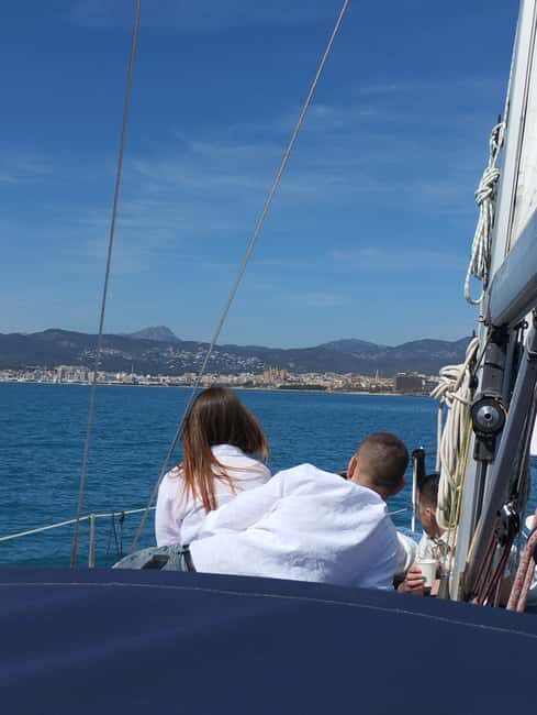 Mallorca Boat Tour with Swim, Cliff Food, & Drinks - Key Points  