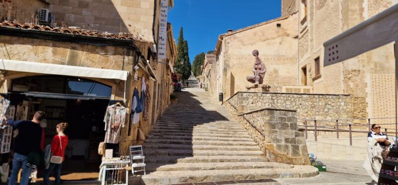 mallorca-cap-cava-minibus-tour-to-formentor-german