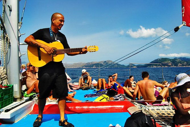 mallorca-catamaran-tour-in-the-bay-of-pollensa