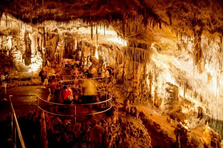 mallorca-caves-of-drach-tour-from-the-north-with-boat-trip