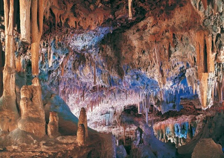 mallorca-caves-of-hams-blue-cave-and-audiovisual