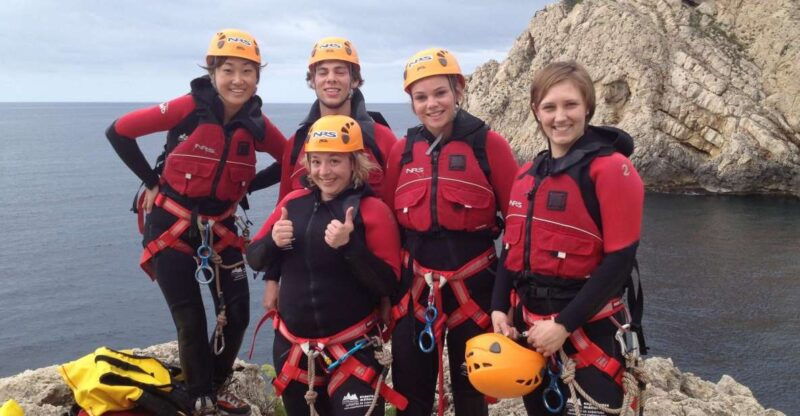 mallorca-cliff-jumping-adventure-for-cruise-passengers