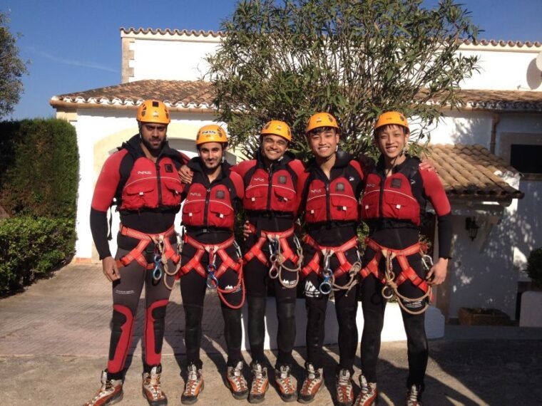 mallorca-cliff-jumping-adventure-for-cruise-passengers