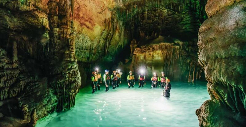 mallorca-cova-des-coloms-caving-trip-with-hotel-transfer