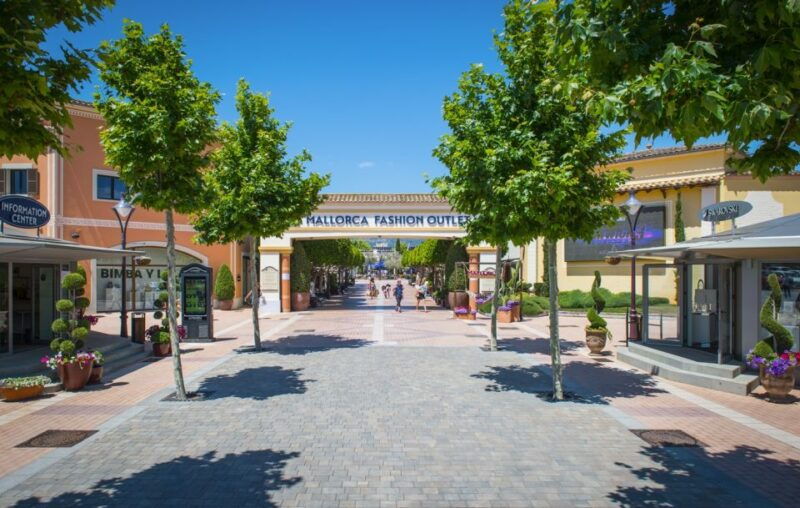 mallorca-fashion-outlet-shopping-excursion-by-bus