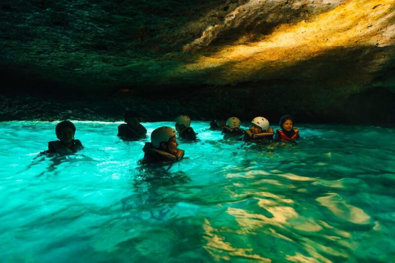 mallorca-kayaking-sea-cave-cliff-jumping-snorkel-tour