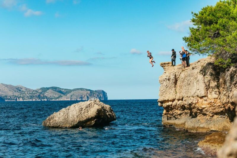 mallorca-kayaking-sea-cave-cliff-jumping-snorkel-tour