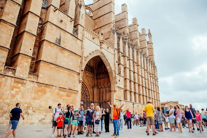 mallorca-old-town-walking-tour-with-cathedral-skip-the-line-tour
