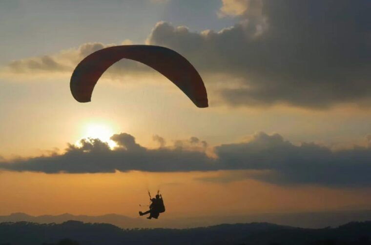 mallorca-paratrike-flight-with-acrobatics-and-engine-stop