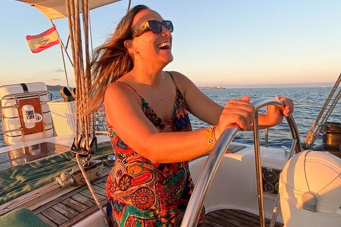 mallorca-private-half-day-sailing-experience-with-tapas-drinks
