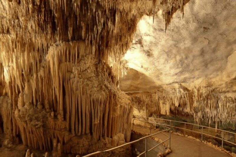 mallorca-ticket-for-caves-of-drach-with-pickup-service