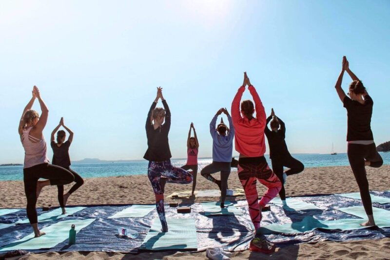mallorca-yoga-and-brunch-on-palmanova-beach