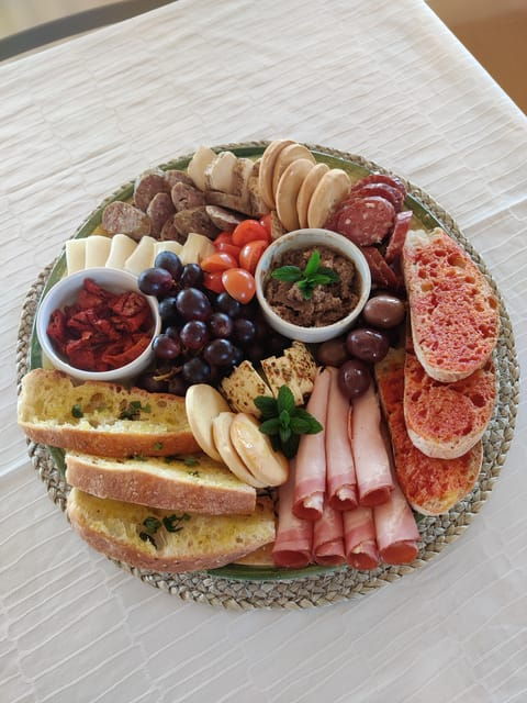 malta-2-hours-wine-tasting-experience-with-food-pairings